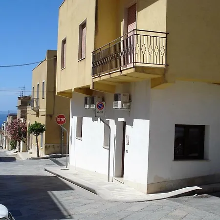 Casa Sandrina Piano Terra كوستوناتشي