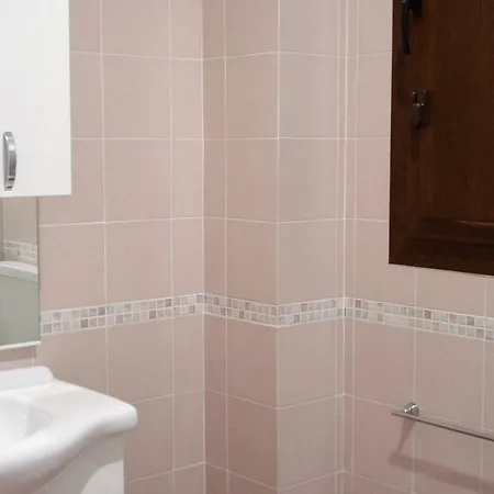 Casa Sandrina Piano Terra * كوستوناتشي